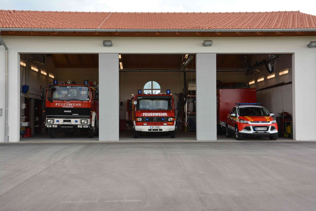 Feuerwehrhaus Garage